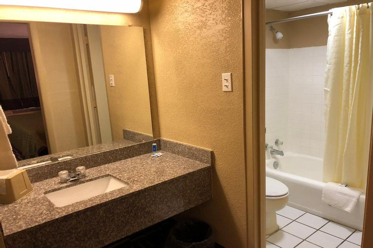 Travel Inn Bristol Near State Street Екстериор снимка