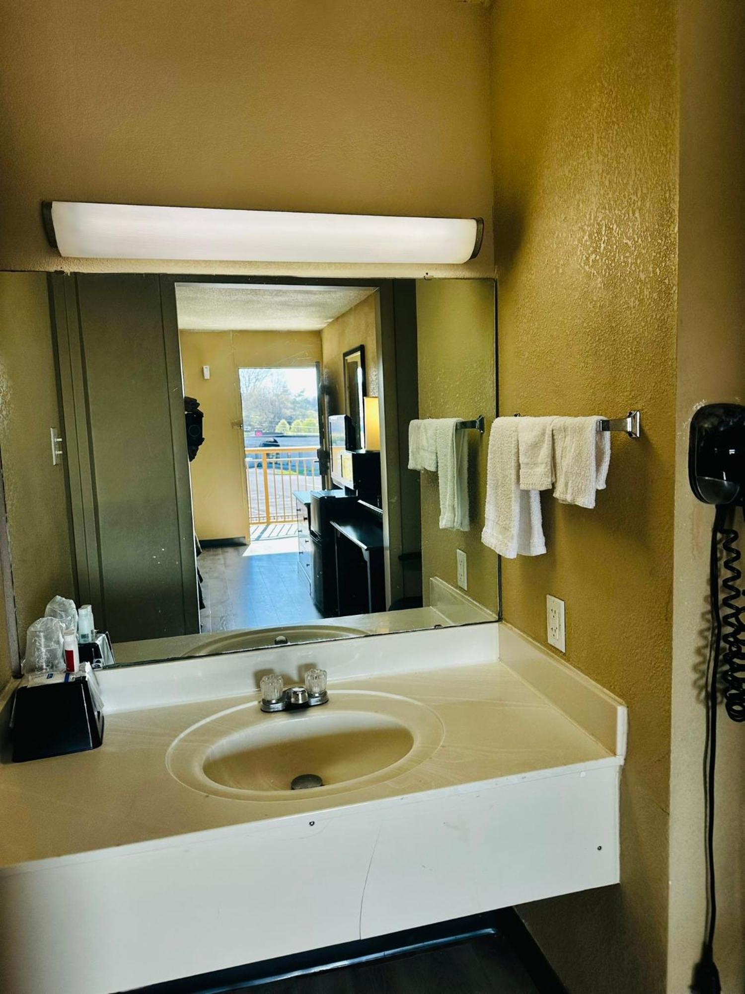 Travel Inn Bristol Near State Street Екстериор снимка